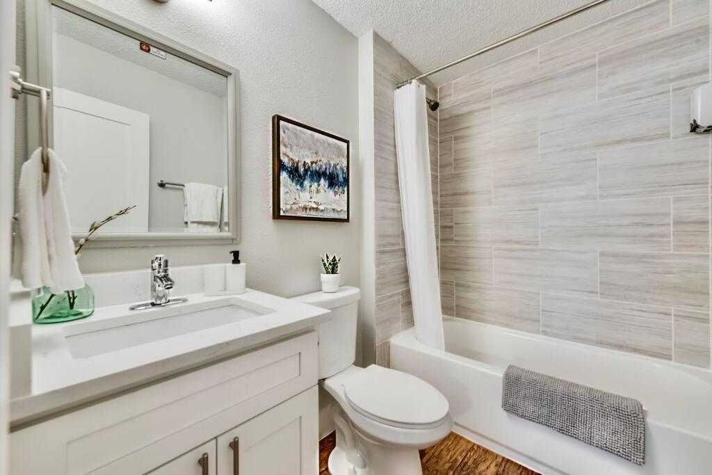 The Boutique Space & Free Parking Dallas Bagian luar foto